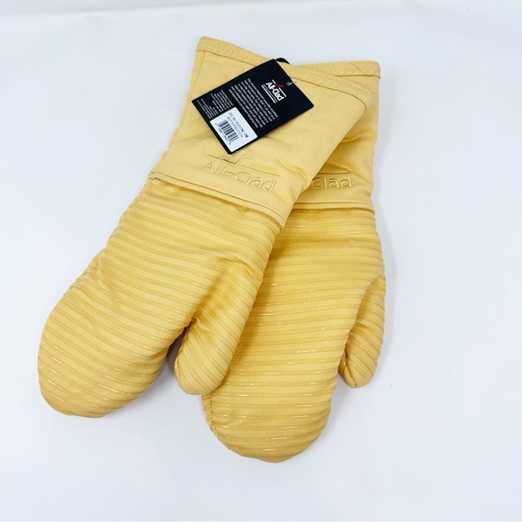 All-Clad Silicone Oven Mitts Yellow 100% Cotton and Silicone NWT - Picture 1 of 3